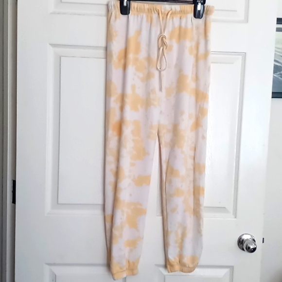 COPY - Lulu's yellow and white tie dye soft jogger sweatpants size small - Picture 2 of 9